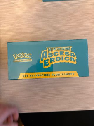 Set Allenatore Pokémon Fuoriclasse Ascesa Eroica
