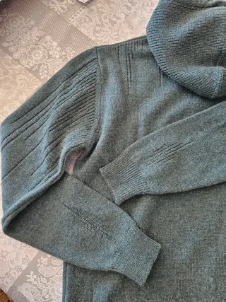 Maglia con cappuccio in lana Made in Italy