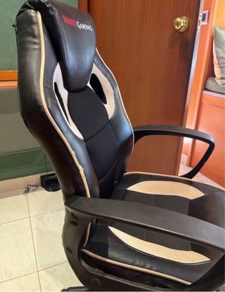 Silla Gaming Mars Gaming Negra y Beige