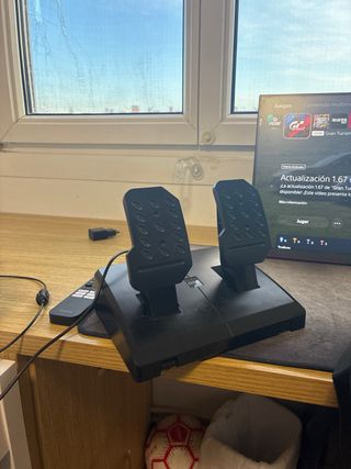 Volante Hori Apex PS5/PS4/PC + Pedales