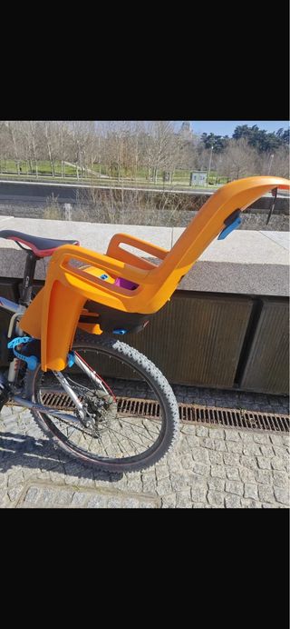 Silla Bebé Thule para Bicicleta, reclinable.