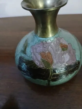 Vaso vintage ottone smaltato floreale