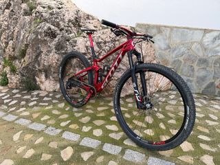 Bicicleta Scott Scale RC 900