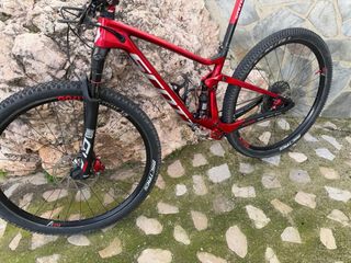 Bicicleta Scott Scale RC 900