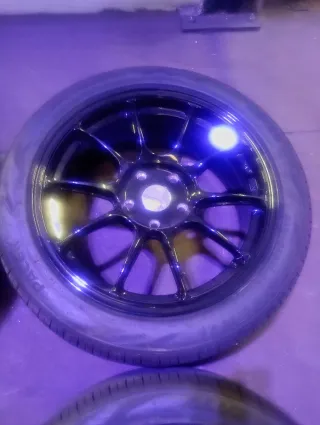 4 LLANTAS 17 5x114.3 Neumáticos 800€