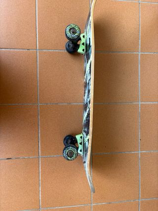 Monopatín Oxelo con calcomanía de Lobo