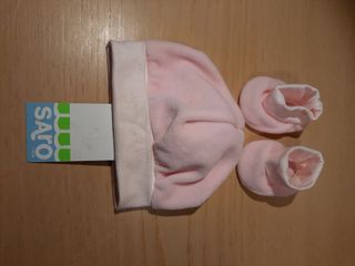 Berretto e calzini neonato rosa