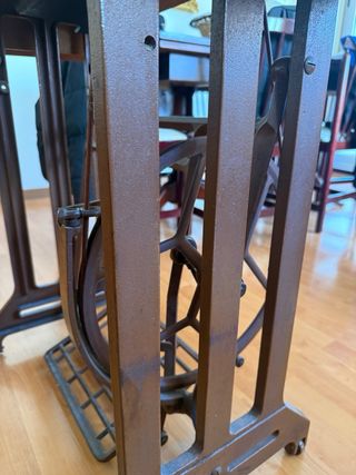 Máquina de coser Alfa antigua