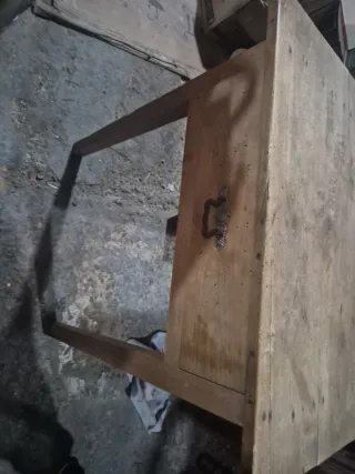 Mesa tocinera maragata antigua