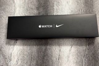 Apple Watch Nike SE 40mm GPS + Cellular Argento