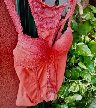 Conjunto de lencería picardías coral