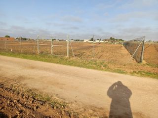 Tierra de reguerio con agua