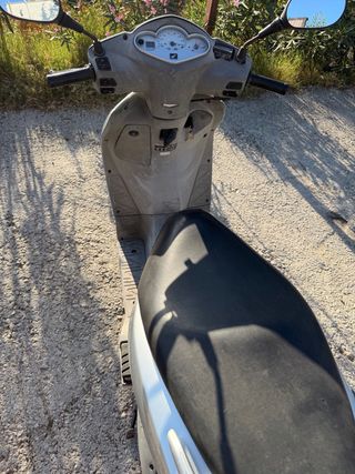 Honda Dylan Plata Scooter