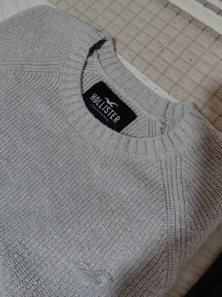 2 Jerseys Hollister Talla M