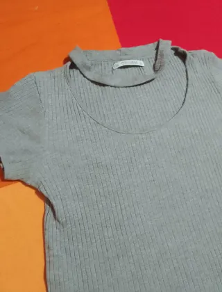 Blusa top mujer Pull&Bear gris talla m
