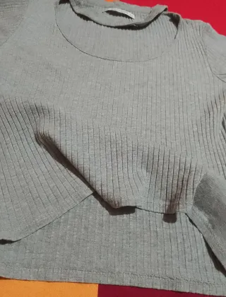 Blusa top mujer Pull&Bear gris talla m