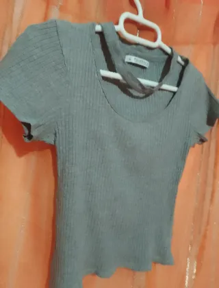 Blusa top mujer Pull&Bear gris talla m
