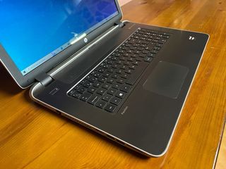 HP 17” 12GB RAM