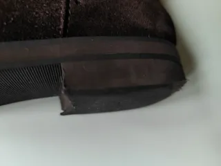 Botín de serraje. Buena calidad. Muy cómodos.