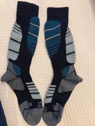 Conjunto esquí: Casco,manoplas pantalón, calcetine