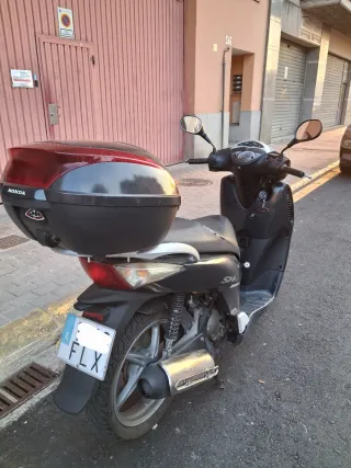 Honda SH 125i Scooter Negra/Gris