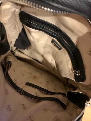 Mochila Guess Negra con Logo Blanco