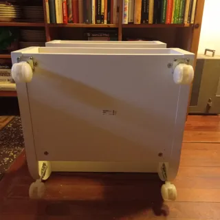 Mesa auxiliar con ruedas Ilen de  IKEA