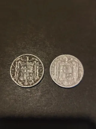 10 Céntimos España 1940. 2 monedas