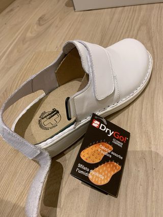 Ciabatte ortopediche bianche