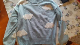 Jersey nubes azul y blanco