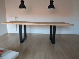 Mesa de pino macizo natural