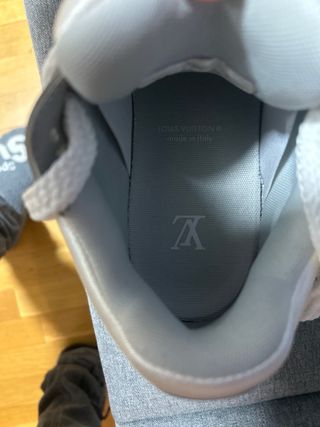 Louis Vuitton Zapatillas Blancas y Grises