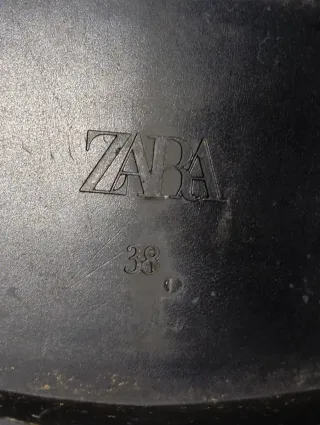 Botines piel cordones hebillas tachuelas