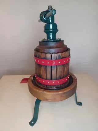 Antigua Prensa Francesa "Le Châtelet" · Restaurada