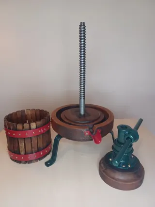 Antigua Prensa Francesa "Le Châtelet" · Restaurada