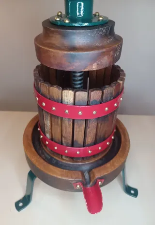 Antigua Prensa Francesa "Le Châtelet" · Restaurada