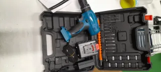 Taladro Inalámbrico con Maletín y Cargador