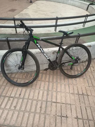 Bicicleta Todoterreno Racer Negra