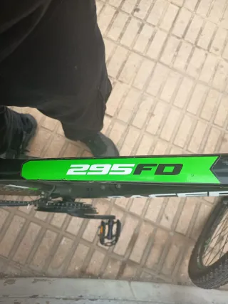 Bicicleta Todoterreno Racer Negra