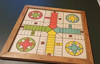 Antico gioco da tavolo Oca e Parchis