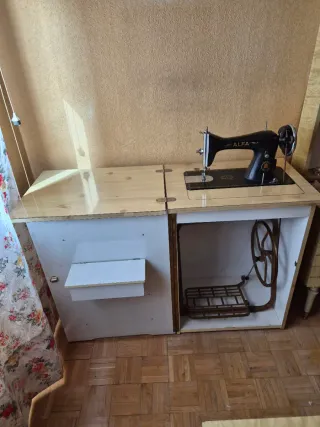 Máquina de Coser Alfa