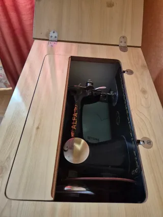 Máquina de Coser Alfa