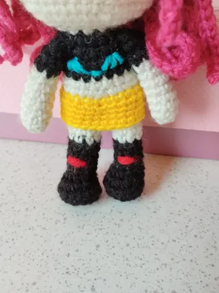 Muñeca Amigurumi Mira Huntrix