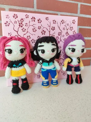 Muñeca Amigurumi Mira Huntrix