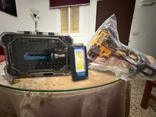 Taladro Atornillador Dewalt + Accesorios