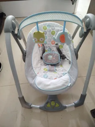 Mecedora bebé con peluches