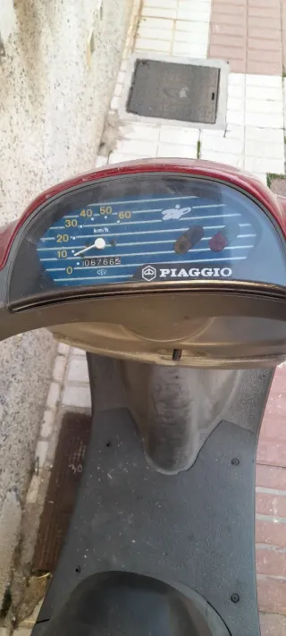 Piaggio Zip 49cc Scooter