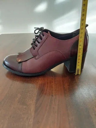 Mocasines Burdeos Tacón con Flecos