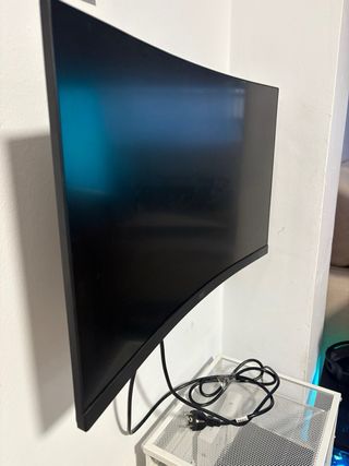 Monitor curvo AOC nero