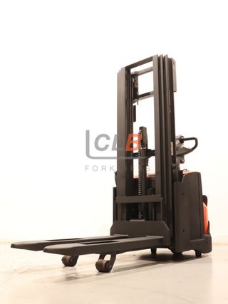 Ref. M-6253 Apilador Eléctrico con Plataforma BT SWE 120 L Staxio